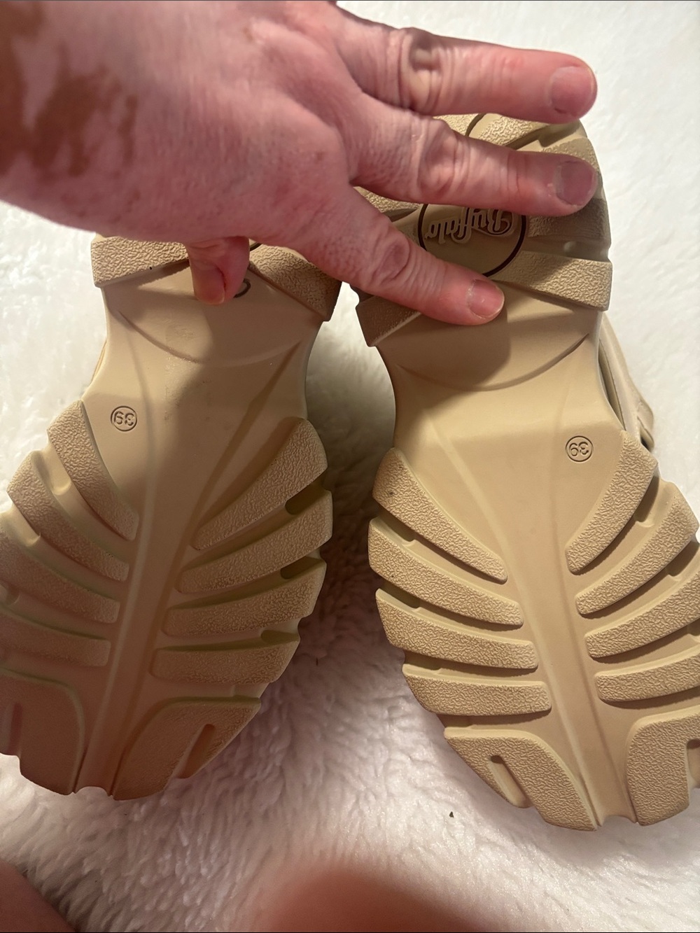 Buffalo David Bitton Women's Tan Platform Sneakers - Picture 10 of 12